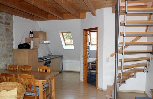 Erpolzheim Apartamento | Annette - An der Bach - Bodega / Fewo's, Fam. repollo