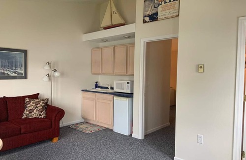 Red Cliff Apartamento | Annex No. 1 DePerrys | On Lake Superior Shoreline