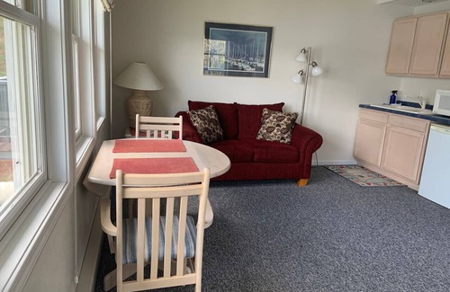 Red Cliff Apartamento | Annex No. 1 DePerrys | On Lake Superior Shoreline