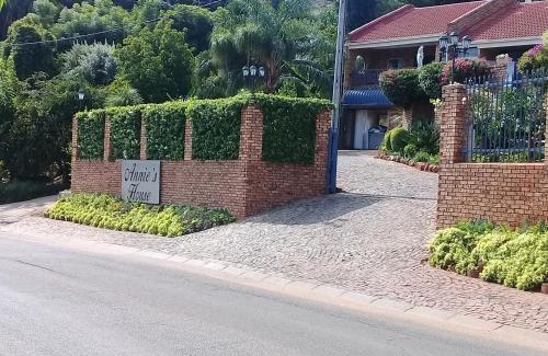 Schoemansville Casa | Annie's Boutique Guesthouse and Garden Spa