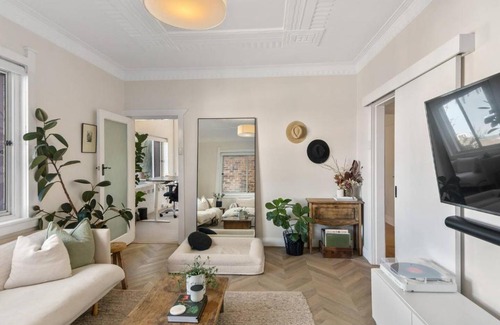 Wollongong CBD Apartamento | Annie's Escape - Elegant Coastal Style by the Beach