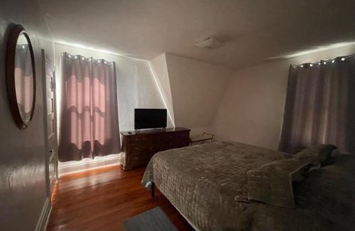 Valentine Casa | Annie's House