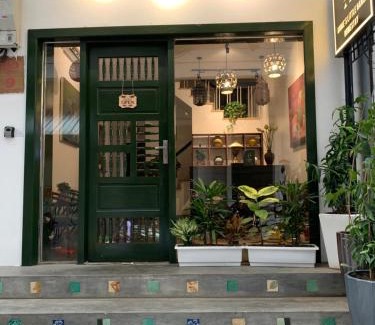 Hanoi Backpacker Quarter Casa | Annie's Little Hanoi