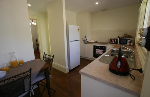 Hobart Central Business District Casa | Annies Garden Cottage