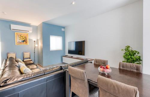 Birkirkara Apartamento | Annitchka Mansions - Penthouse in central Malta