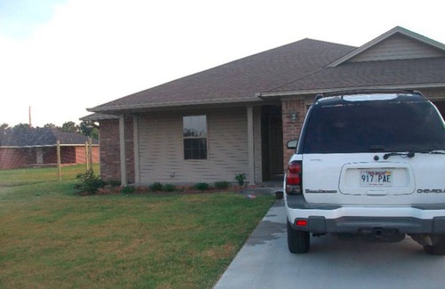 Russellville Casa | ANO, Tech, Nebo, Petit Jean