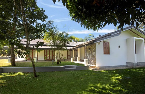 Weeraketiya Villa | Anodawa Boutique Villa