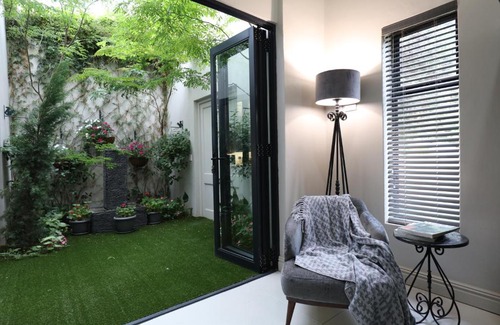 Montagu Casa | Another World - Montagu