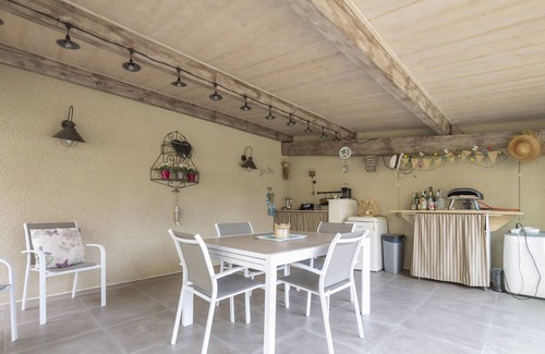 Rognonas Villa | Anouk
