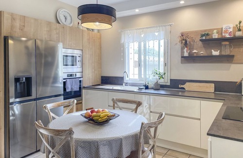 Rognonas Villa | Anouk