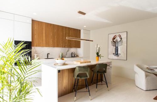 Anse Marcel Apartamento | Anse Marcel: Condo de luxe avec terrasse, piscine et AC - FR-1-734-66