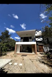 Tamarindo Cama Y Desayuno | Antema Lodge Secteur Tamarindo, piscine, yoga, gym, jungle et paix