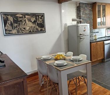 Mundaka Apartamento | Antigua casa de pescadores con GARAJE PRIVADO