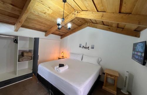 Antigua Guatemala Apartamento | Antigua Central Casa or Loft King Beds Volcano View - Buen Rollo Escapes
