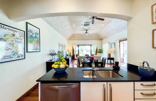 Buckleys Village Apartamento | Antigua Residence - Unit 1512 - Pool and Sea view