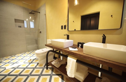 Zona Centro Hotel | Antigua Trece Hotel Fusión