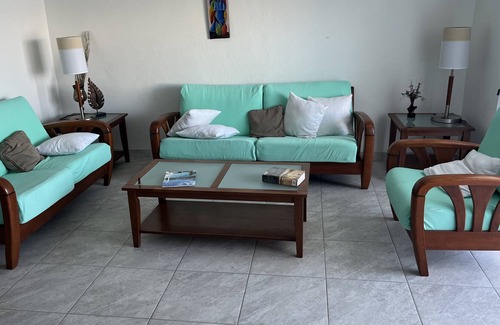 Jolly Harbour Condominio | Antiguan Villa w/Amazing Water View, 5 minutes to Beach