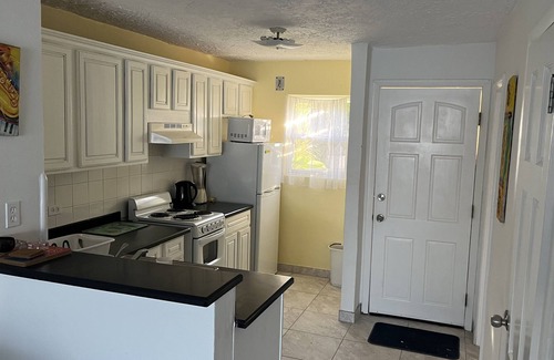 Jolly Harbour Condominio | Antiguan Villa w/Amazing Water View, 5 minutes to Beach
