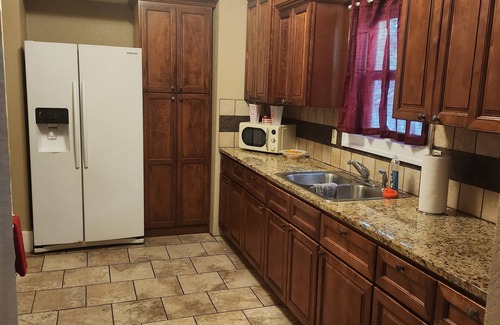 Wichita Casa | Antique Bungalow Close to Downtown wichita!