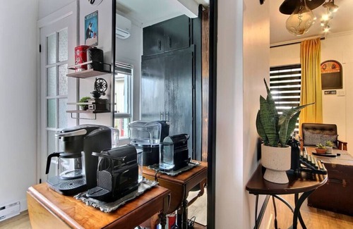 Quartier 5-4 Apartamento | Antique CAT 2 King Bed Hot Tub Free Parking