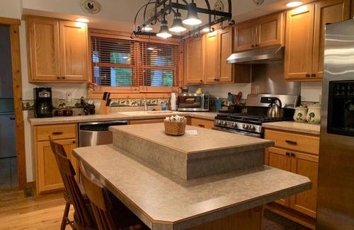 Alpine Lake Apartamento | Antler Ridge 2B w/Loft Cabin w/ Fireplace, Screened Porch & Lake Access
