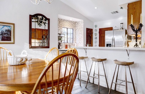 North San Antonio - SAT Casa | Antlers - A Birdy Vacation Rental