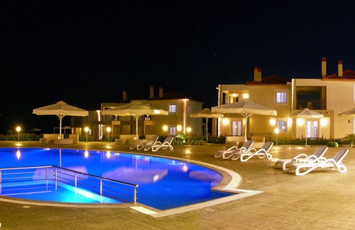 Pineios Apartamento | Antonios Village