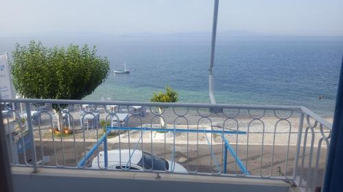 Livadi Apartamento | Antonys Apartment Sea View II (1st floor)
