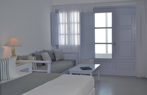 Perissa Hotel | Antoperla Luxury Hotel & Spa