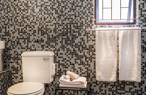 Three Anchor Bay Casa | Antrim Villa