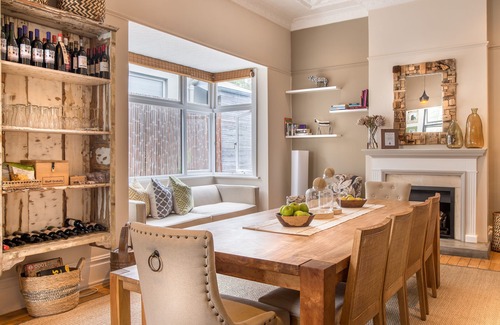 Three Anchor Bay Casa | Antrim Villa