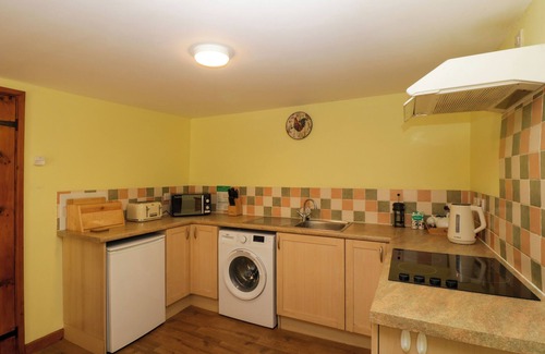 Blakeney Cabaña | ANVIL COTTAGE, pet friendly, character holiday cottage in Blakeney