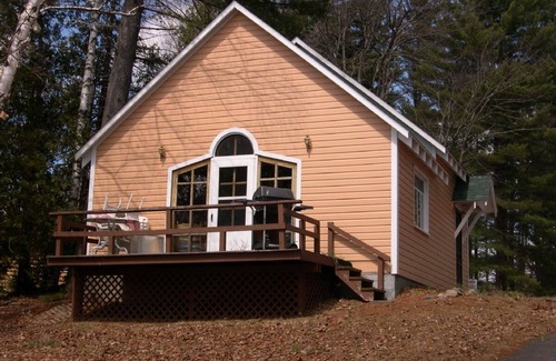 Schroon Lake Chalet De Esquí | Cualquier estación disfrute de lo que el lago tiene para ofrecer: natación, esquí, pesca,