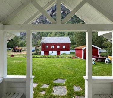 Borgund Casa | Aobrio Holidayhouse, authentic norwegian farmhouse close to Flåm