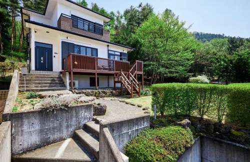 Azagawa Casa | AOKI 富士河口湖眺望 BBQ送迎ok 貸切大型別荘