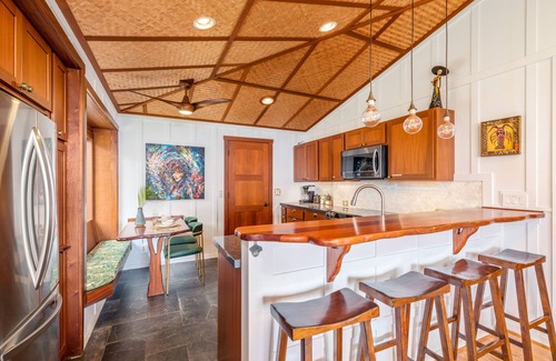 Kahaluu-Keauhou Casa | Café del artista del país Cottage con amplias vistas al mar