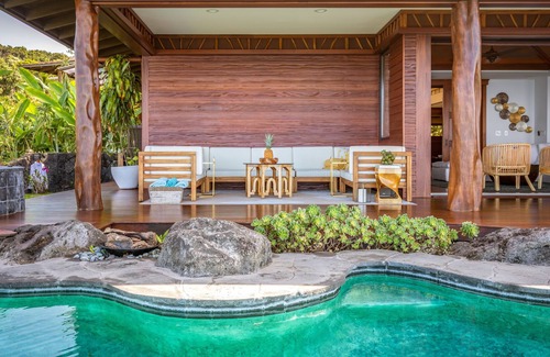 Honalo Villa | Aolani House & Cottage Villa Ocean Views Plazas 12