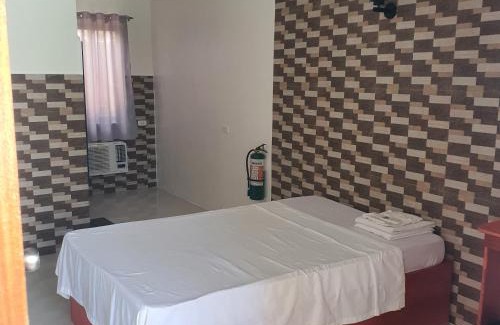 Lapu-Lapu Complejo | AOSMECPoolCamp Hotel