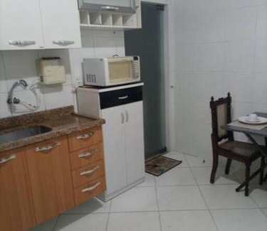 Centro Apartamento | Apê 04 - Confortável e perto de tudo
