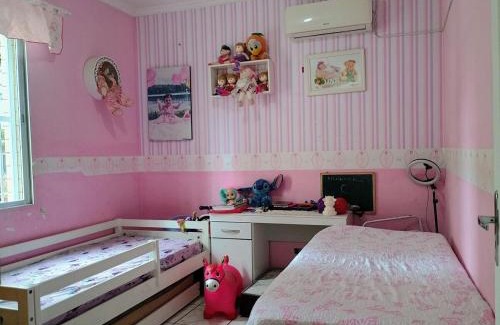 Guilhermina Apartamento | Apê na Guilhermina, 6min da praia 2 dormitórios, escadas