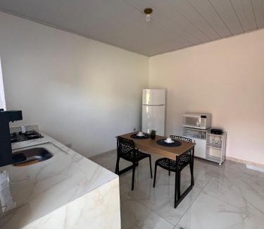 Ji Parana Apartamento | AP 5 C/Garagem>Ar>Wifi>Cozinha>Tv Disney+>Pet free