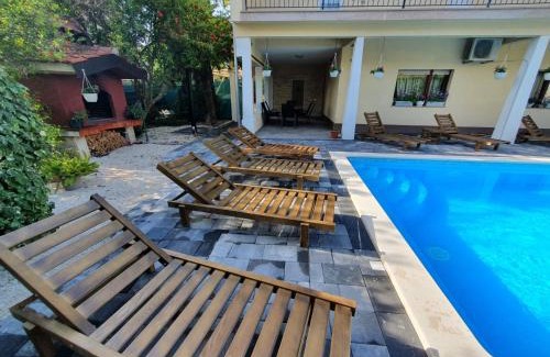 Kastel Novi Apartamento | Ap Villa Isabella with private pool
