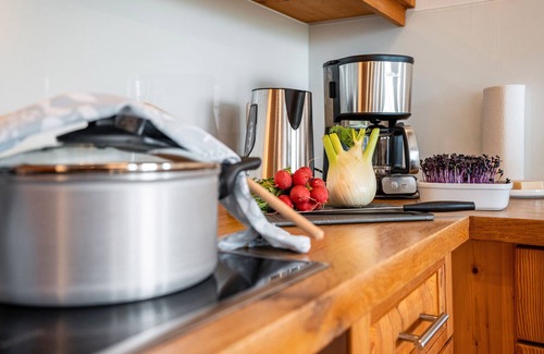 Hellschen-Heringsand-Unterschaar Apartamento | Apartamento 'Am Halbmond 1' con terraza privada, jardín compartido y Wi-Fi
