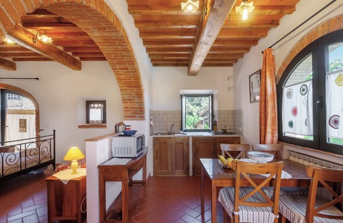Mercatale Val di Pesa Apartamento | Apartamento 'Capriolo Flat' con vistas a la montaña, Wi-Fi y aire acondicionado