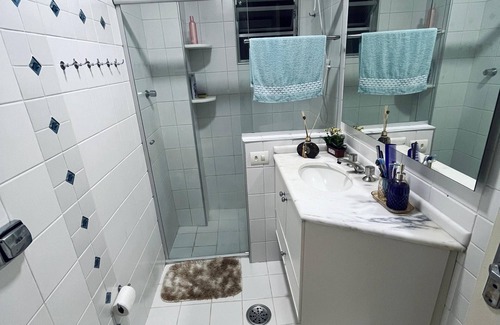 Jardim Praiano Apartamento | Apartamento Charmoso a 400mts da Praia da Enseada