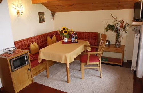 Waging am See Apartamento | Apartamento 'Ferienwohnung Alpenblick' con vistas al lago, jardín privado y Wi-Fi
