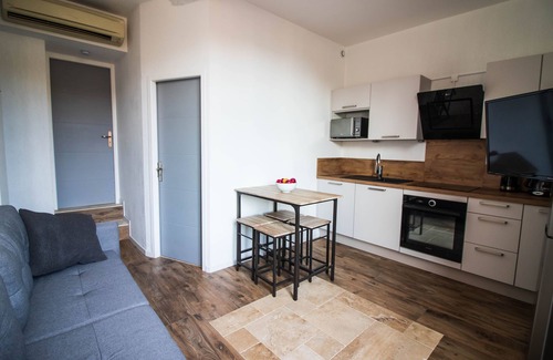 Saint-Paul-Trois-Chateaux Apartamento | Apartamento-Superior-Baño Privado-Vista a lugar emblemático-L'Industriel