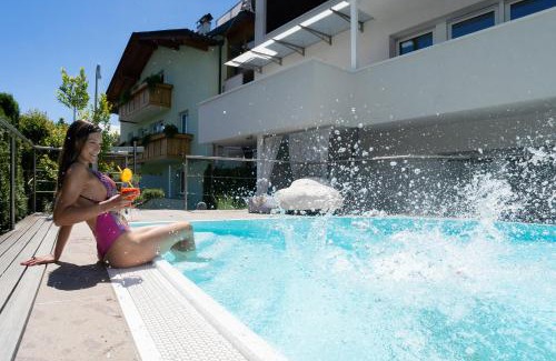 Appiano Sulla Strada del Vino Apartamento | Apartment Wieser Eppan