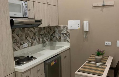 Bello Apartamento | Aparataestudio Tipo Loft Moderno , cerca de la estacion del metro