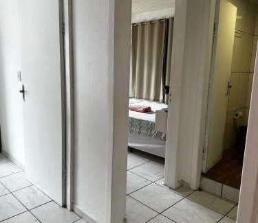 Barra da Lagoa Apartamento | Apart 2 dormit. em pátio familiar
